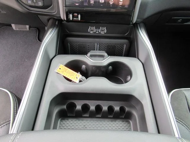 2026 RAM 2500 Laramie - Photo 24