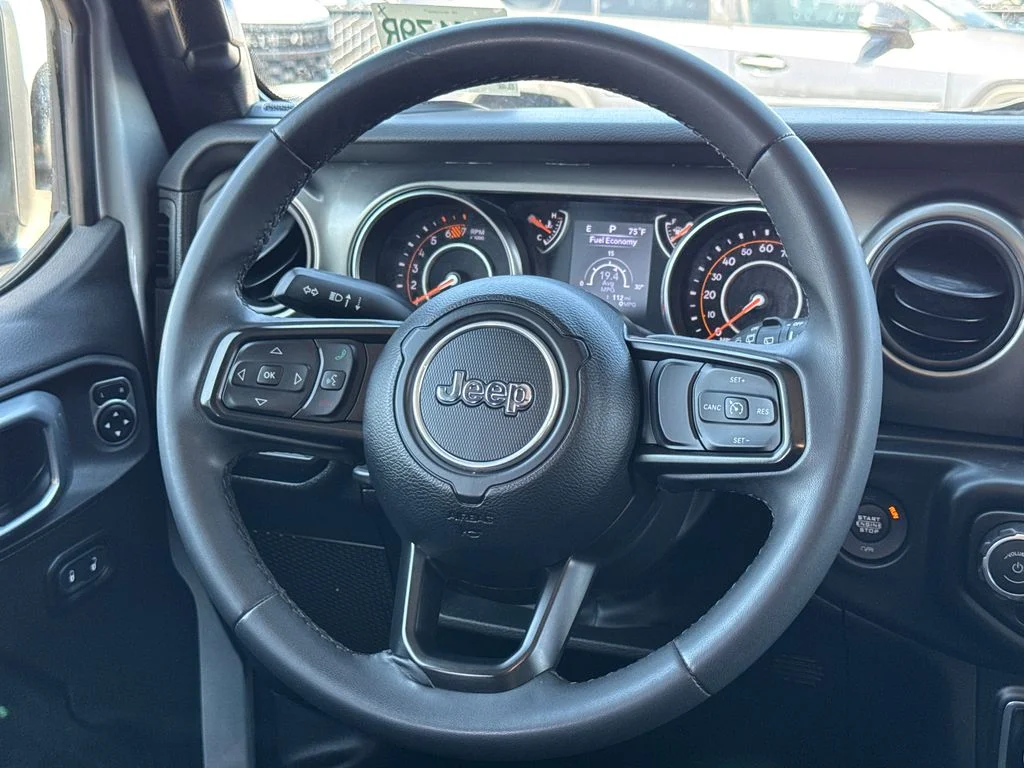 Used 2023 Silver Jeep Sport S image 24