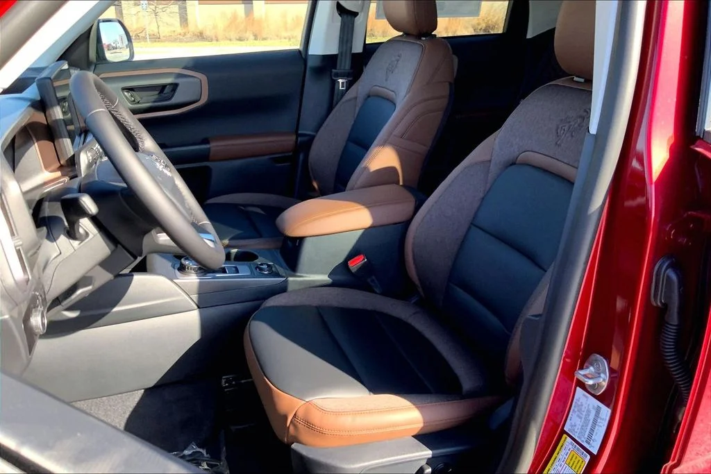 New 2026 Ruby Red Metallic Tinted Clearcoat Ford Outer Banks image 9