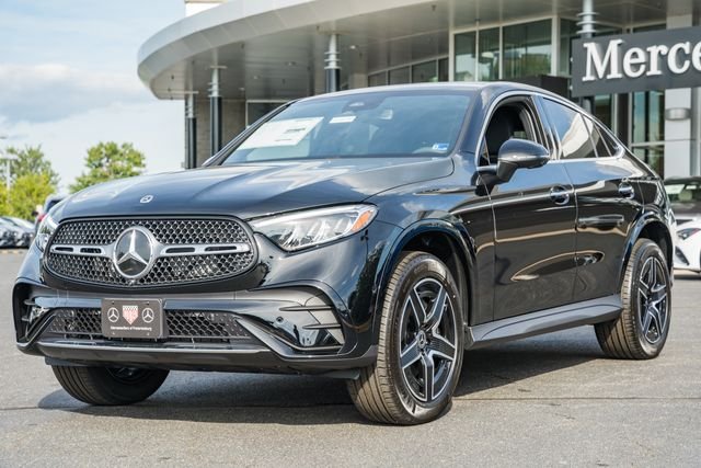 New 2027 Black Mercedes-Benz GLC 300 Coupe image 3