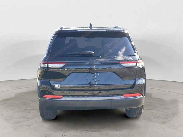 New 2027 Black Jeep Laredo Altitude image 5