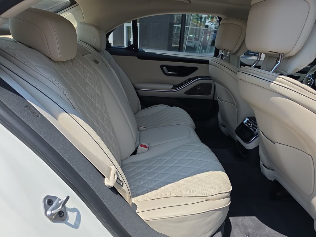 Certified Used 2022 White Mercedes-Benz S 580 image 15
