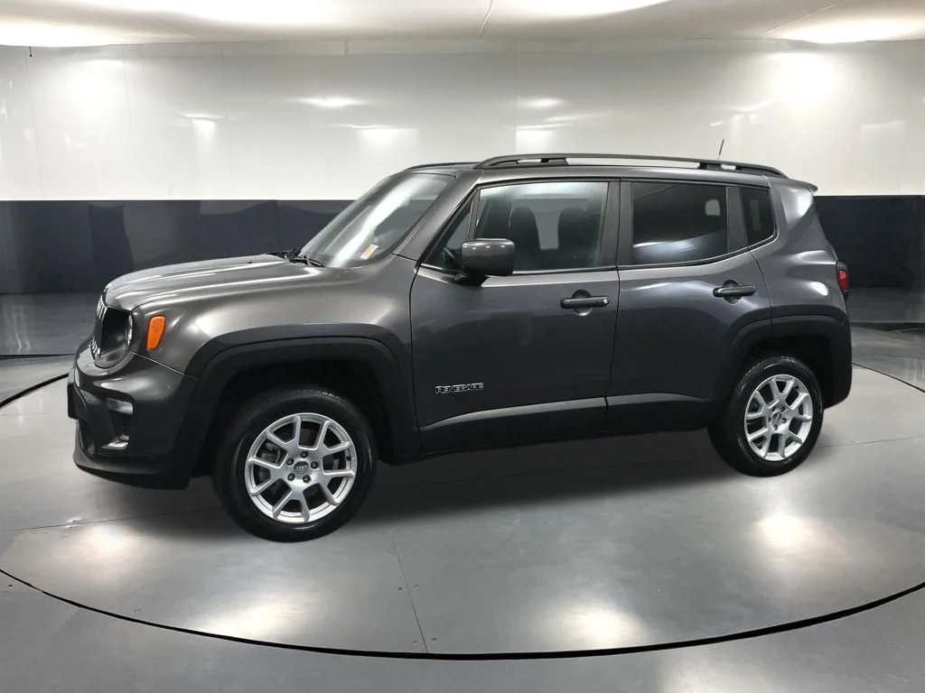 Used 2021 Gray Jeep Latitude image 11