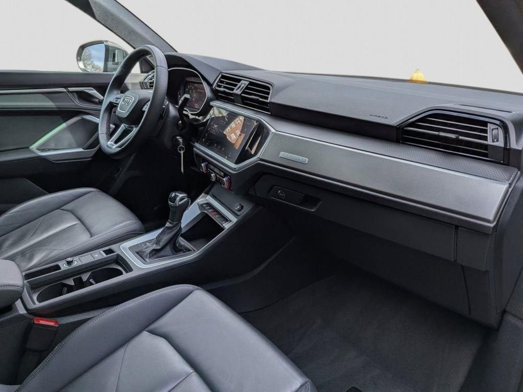 Used 2025 White Audi Premium image 27