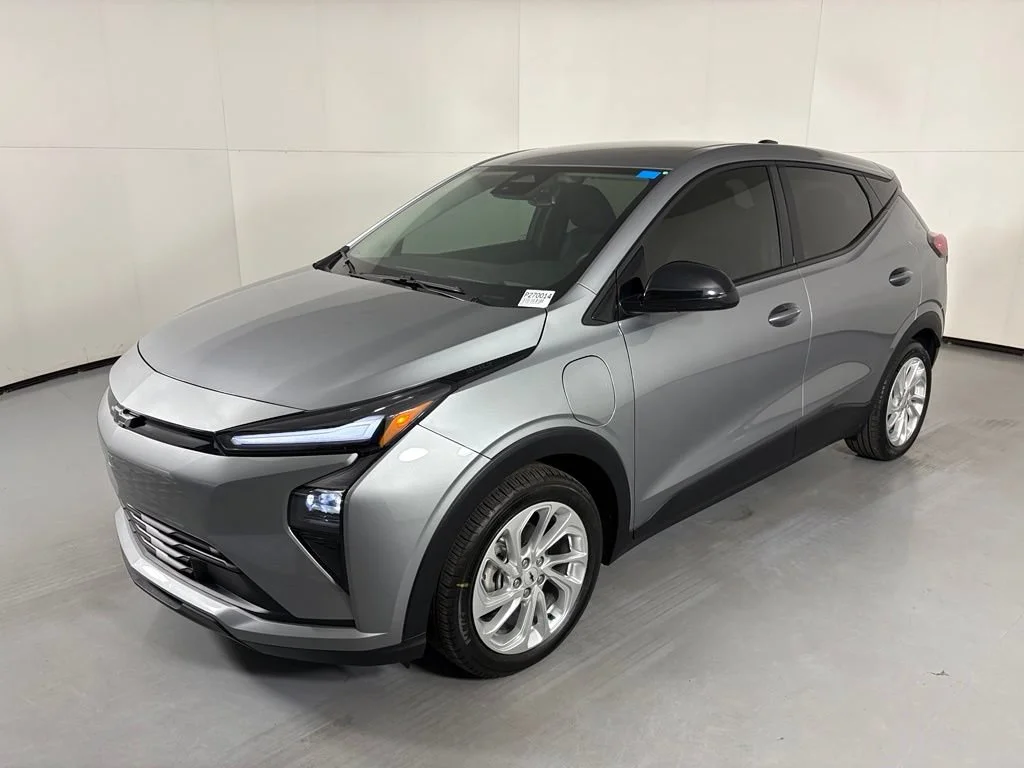 New 2027 Sterling Grey Metallic Chevrolet LT image 5