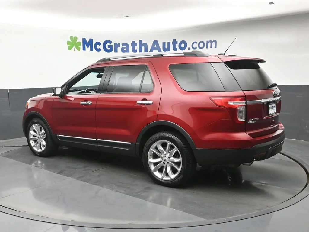 Used 2015 Red Ford Limited image 26