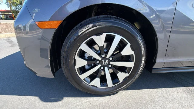 2026 Honda Odyssey EX-L - Photo 10