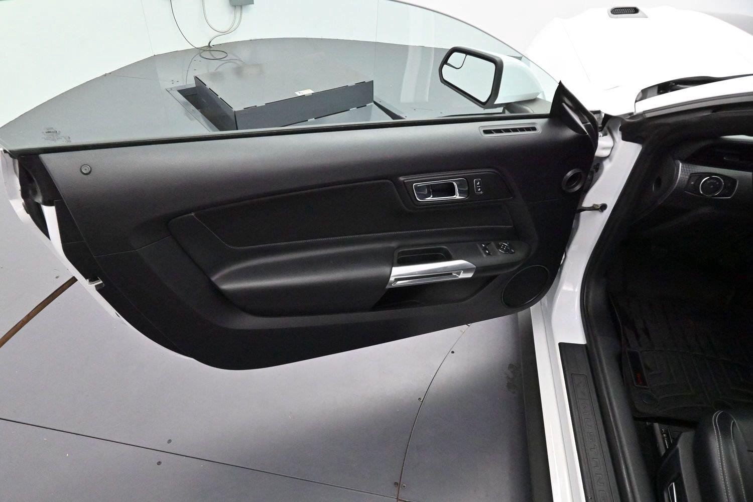Used 2016 Oxford White Ford GT image 9