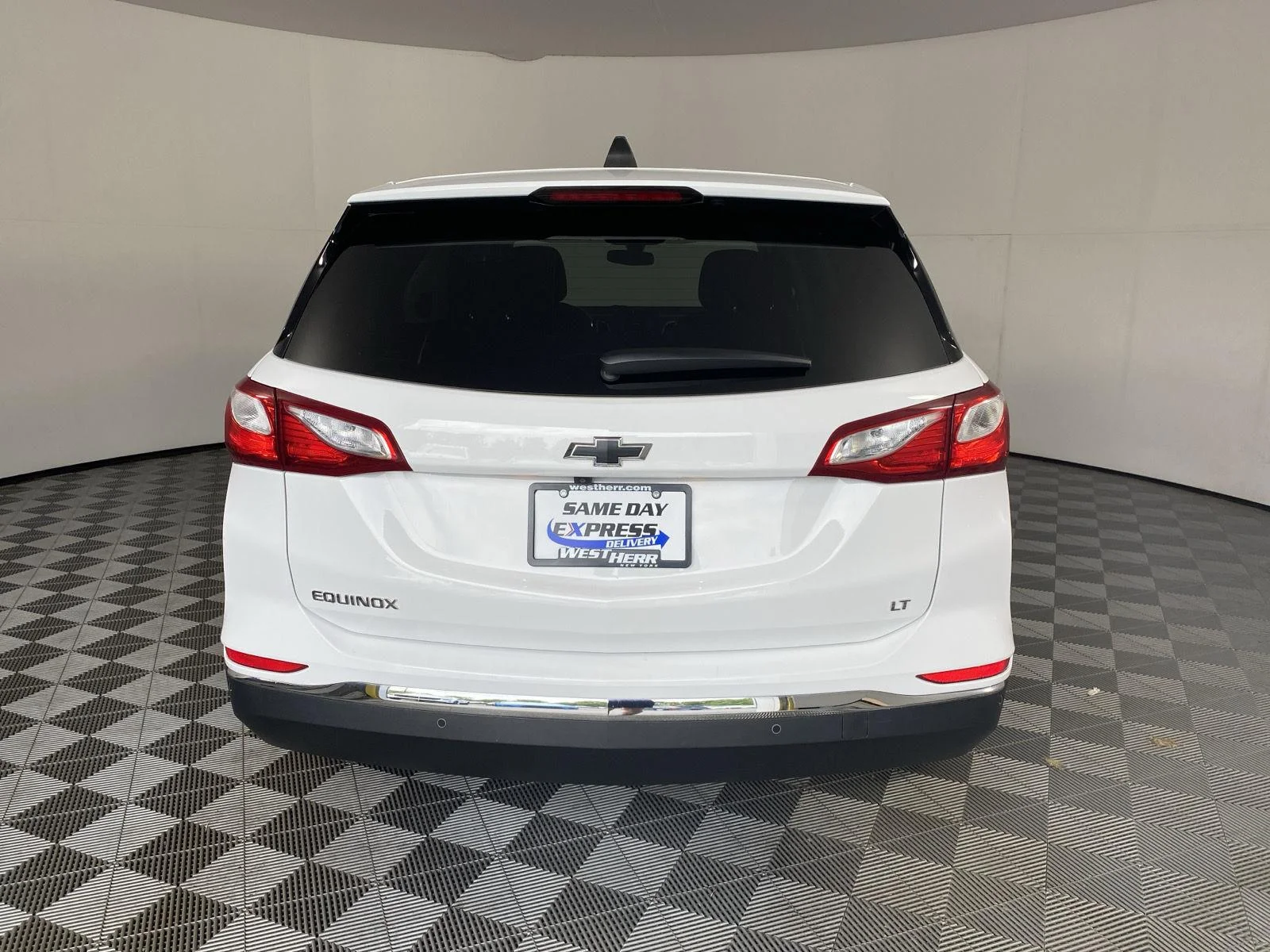 Used 2019 Summit White Chevrolet LT image 16