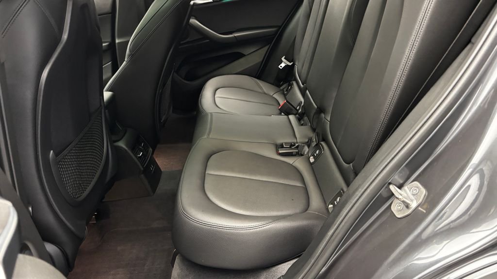 Used 2019 Gray BMW xDrive28i image 33
