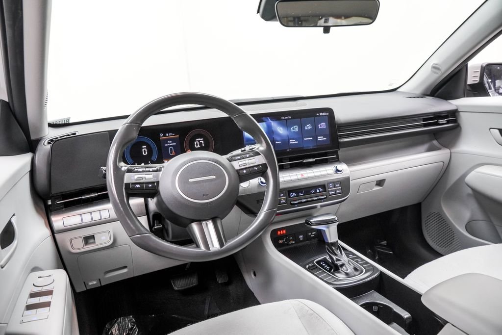 Used 2024 Gray Hyundai SEL image 5