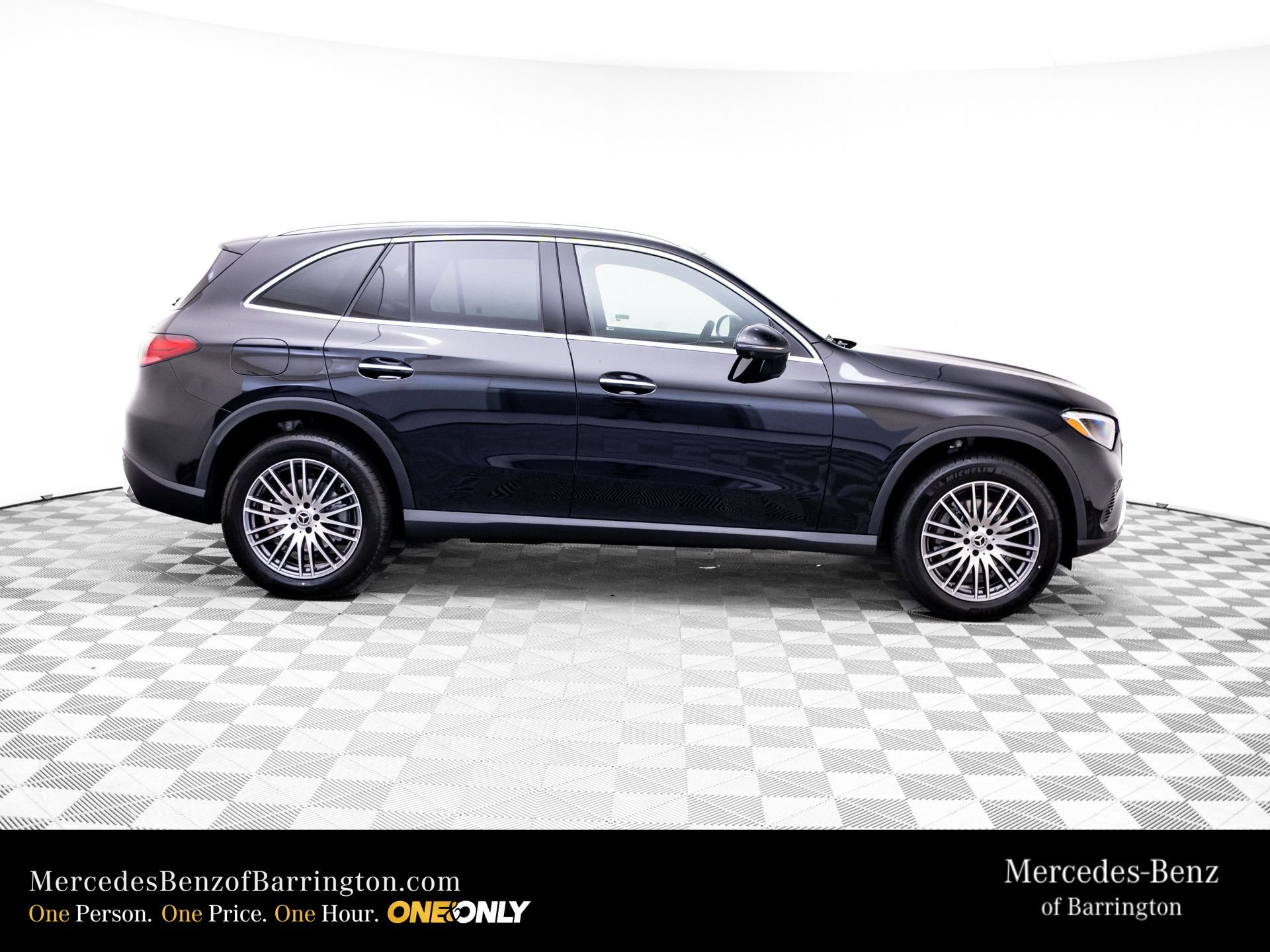 New 2026 Black Mercedes-Benz GLC 300 image 7
