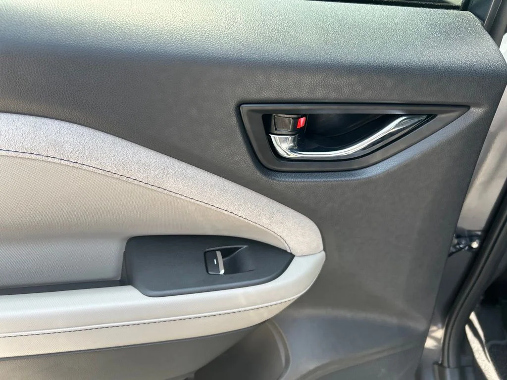 Used 2025 Gray Metallic Subaru Limited image 20