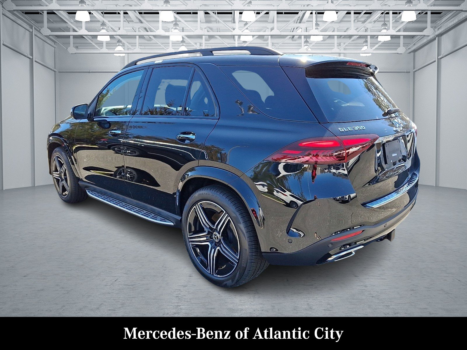 New 2026 Obsidian Black Metallic Mercedes-Benz GLE 350 image 3
