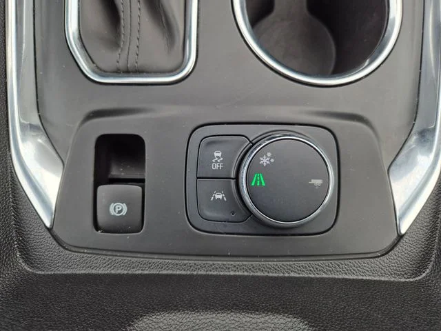 Used 2021 Black Chevrolet Premier image 44