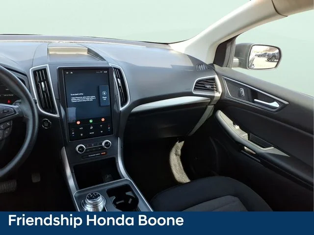 Used 2022 Black Ford SE image 19