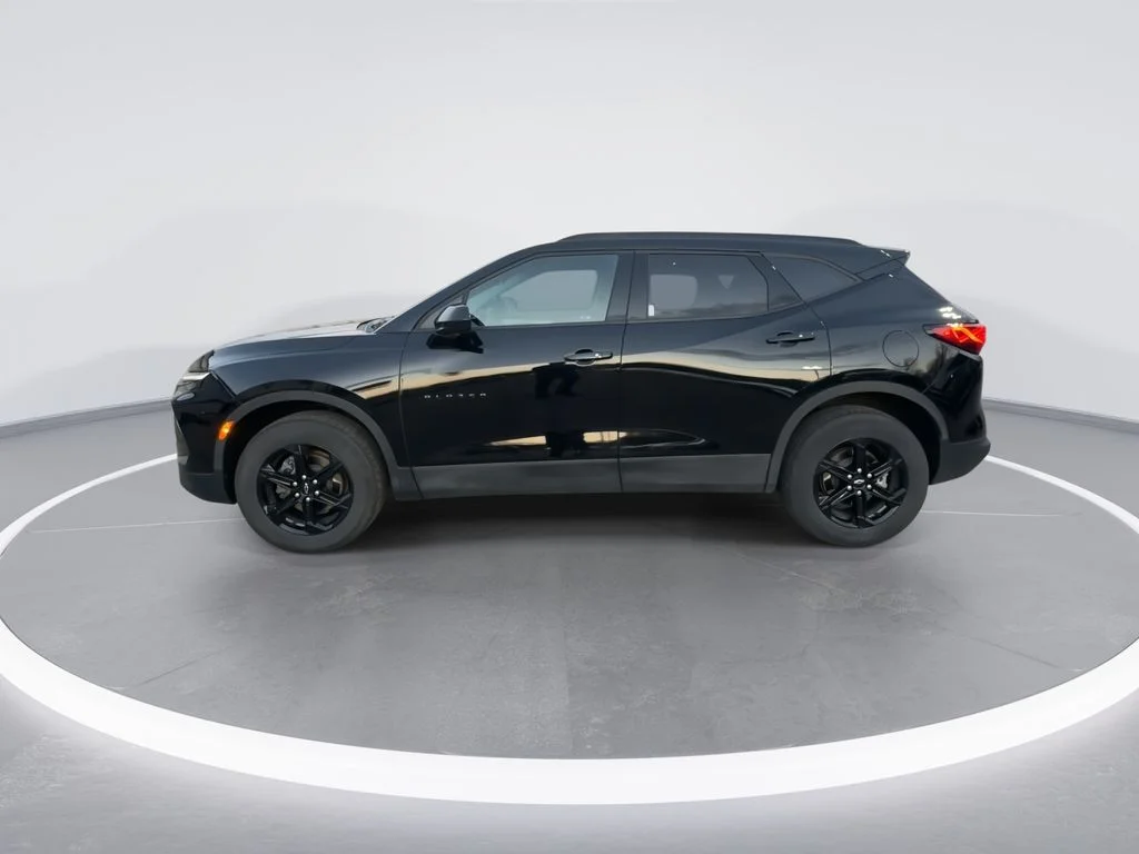 Used 2023 Black Chevrolet LT image 5