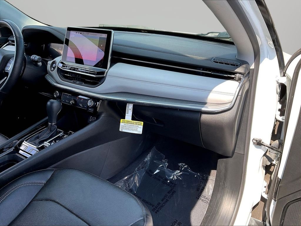 Used 2022 White Jeep Limited image 26