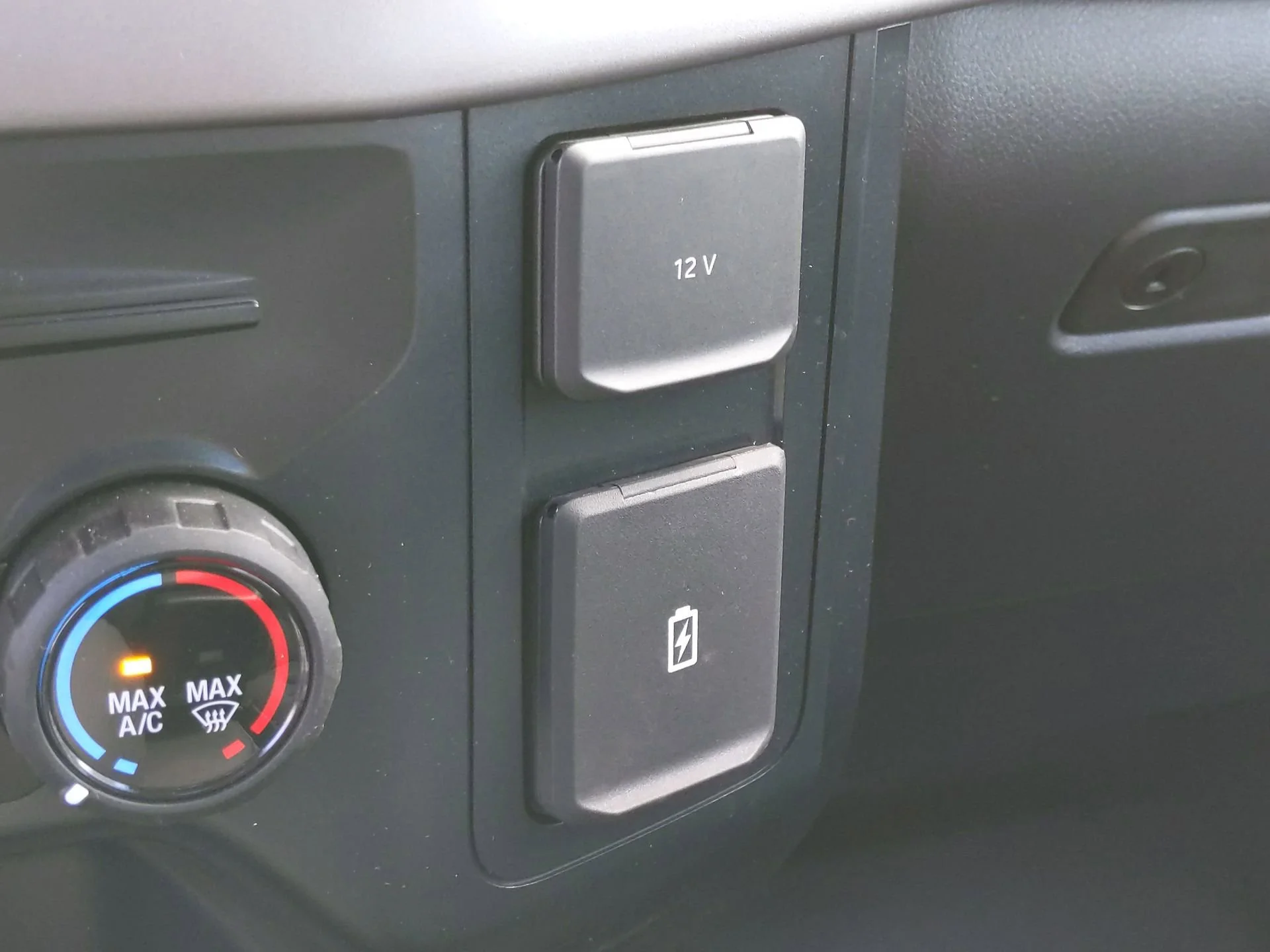 Used 2024 Oxford White Ford XL image 33