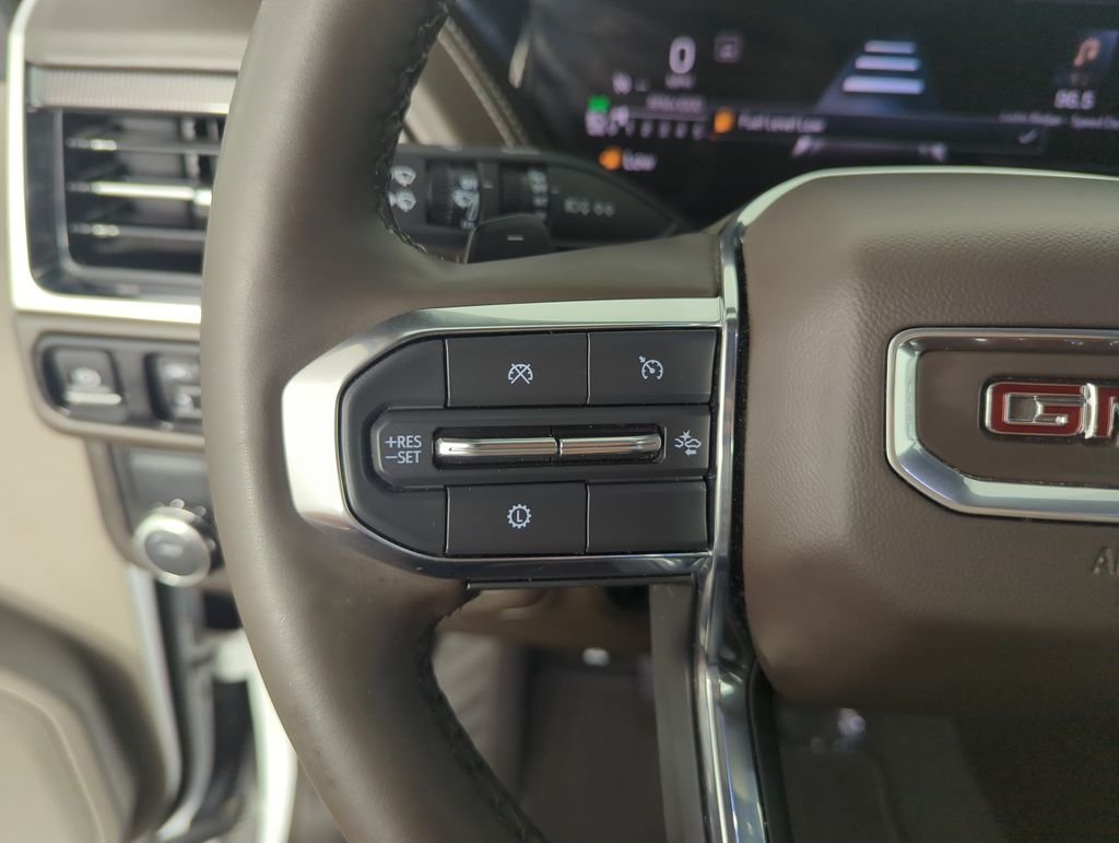 Used 2025 White GMC Elevation image 21