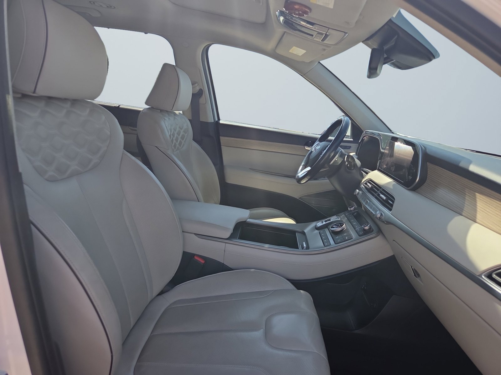 Used 2021 Hyper White Hyundai Limited image 16