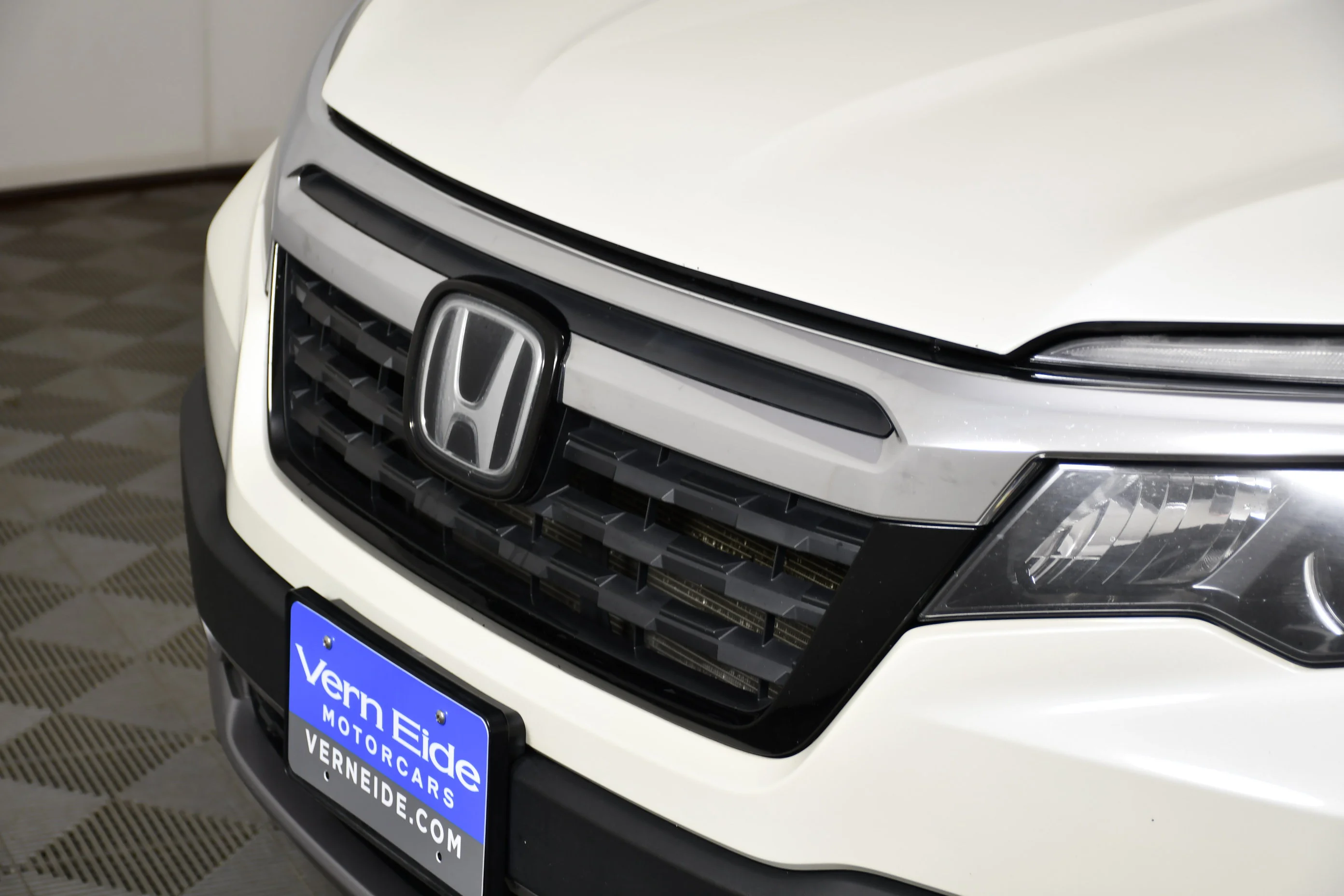 Used 2019 White Diamond Pearl Honda RTL-E image 11