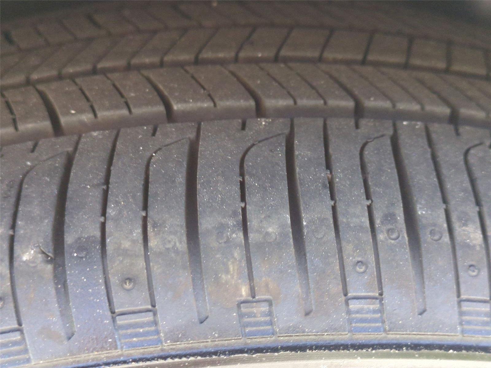 Used 2025 Amazon Gray Hyundai SE image 13