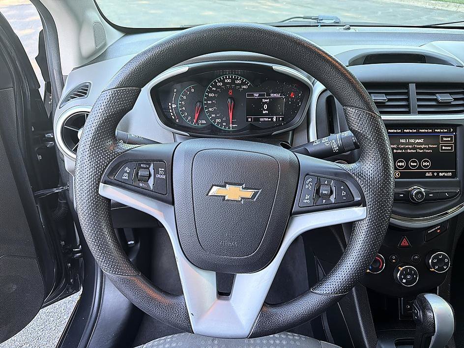 Used 2020 Nightfall Gray Metallic Chevrolet LT image 9