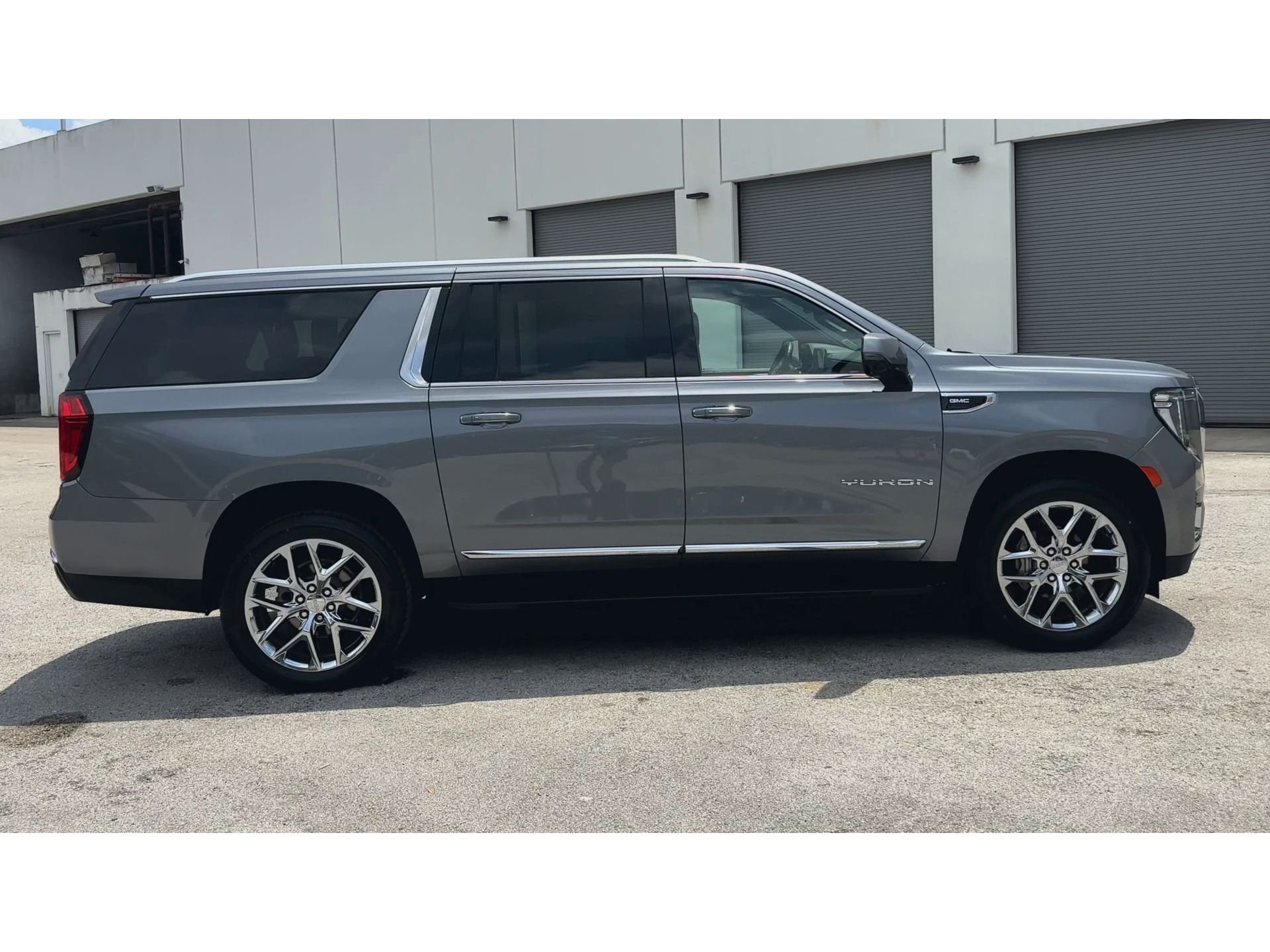 2022 GMC Yukon XL SLT - Photo 9