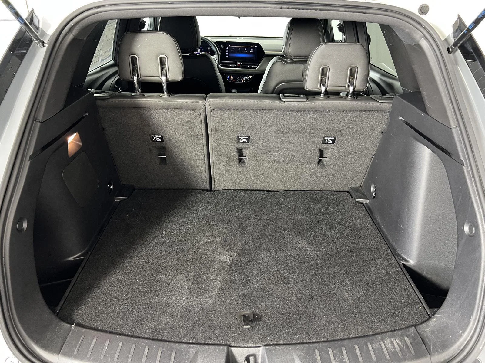 Used 2025 Sterling Gray Metallic Chevrolet ACTIV image 26