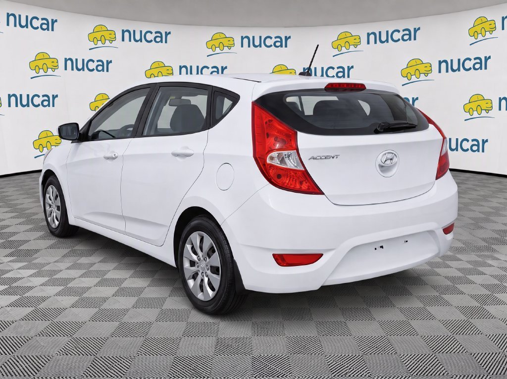 Used 2017 White Hyundai SE image 3