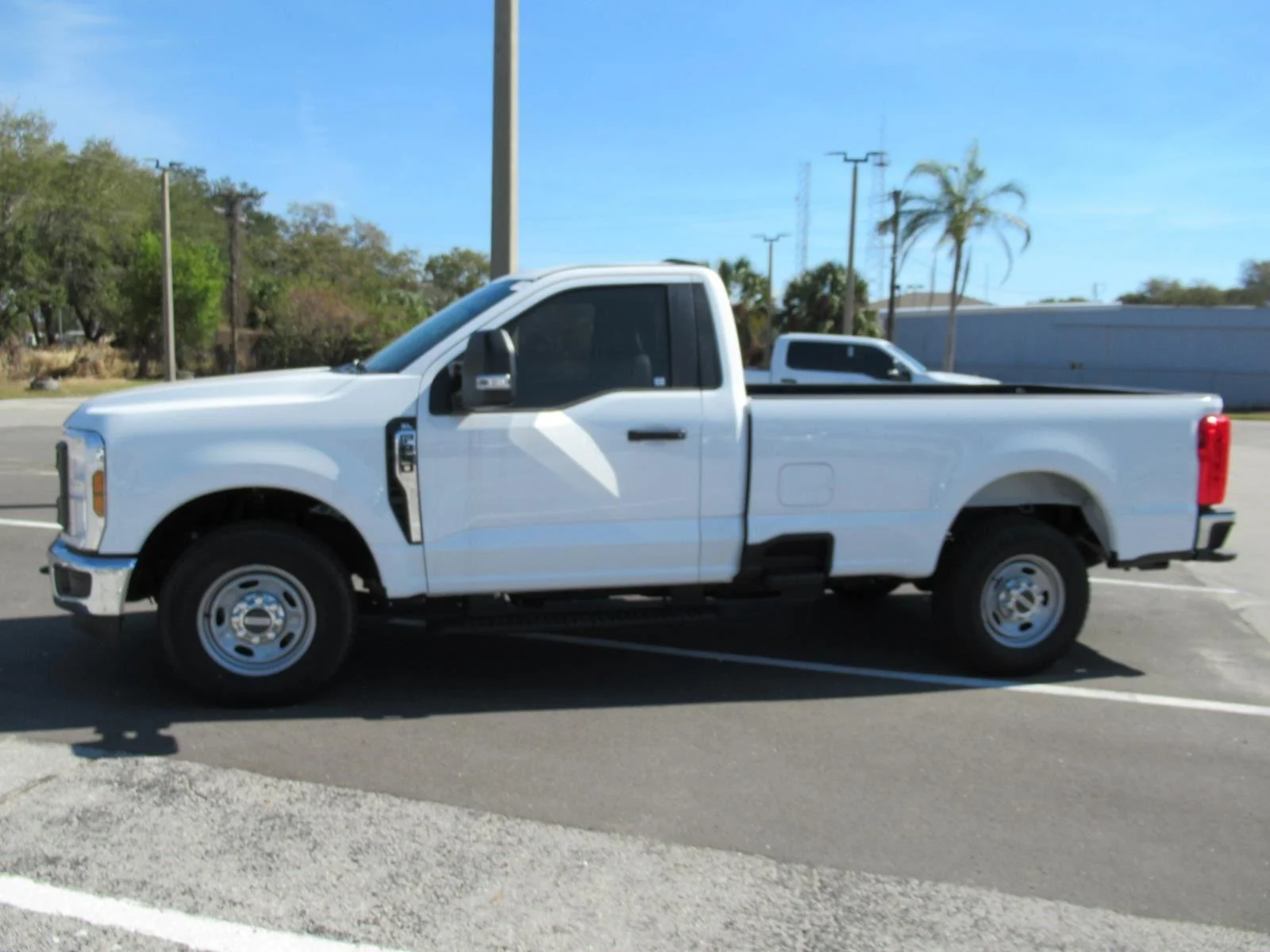 New 2024 Oxford White Ford F-250® XL image 4