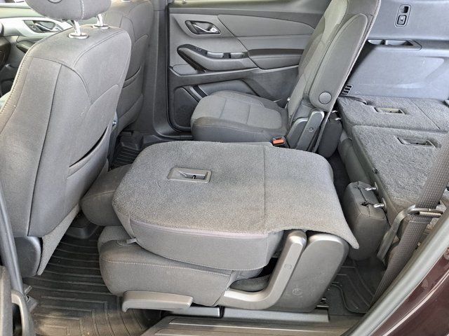 Used 2022 Red Chevrolet LT image 29