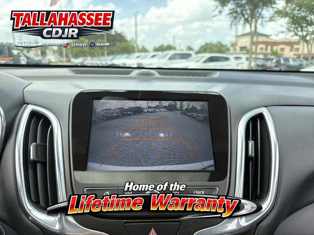 Used 2018 Pearl Chevrolet LT image 23