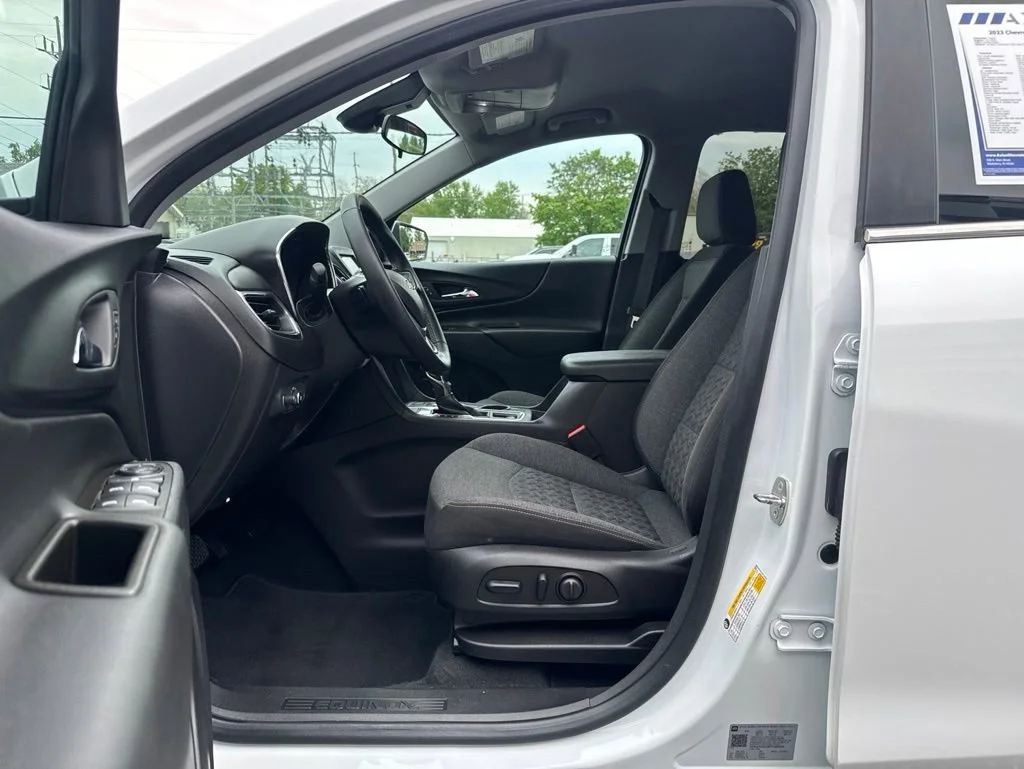 Used 2023 Summit White Chevrolet LT image 13