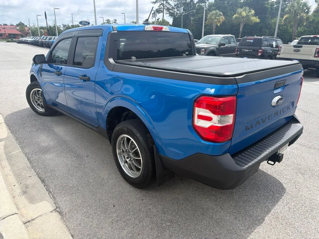 Certified Used 2022 Blue Metallic Ford XL image 4