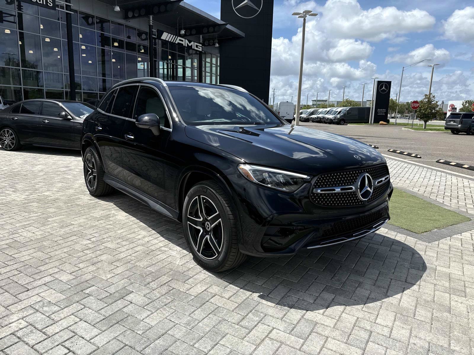 New 2026 Black Mercedes-Benz 300 SUV image 7