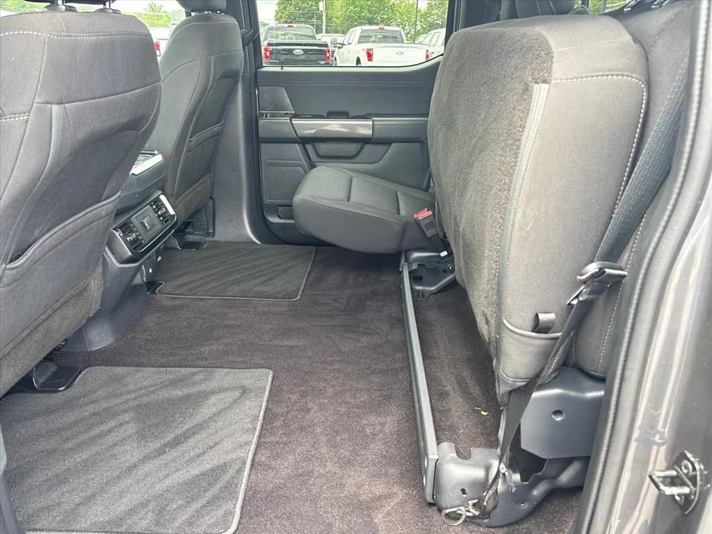 Used 2021 Gray Ford XLT image 19