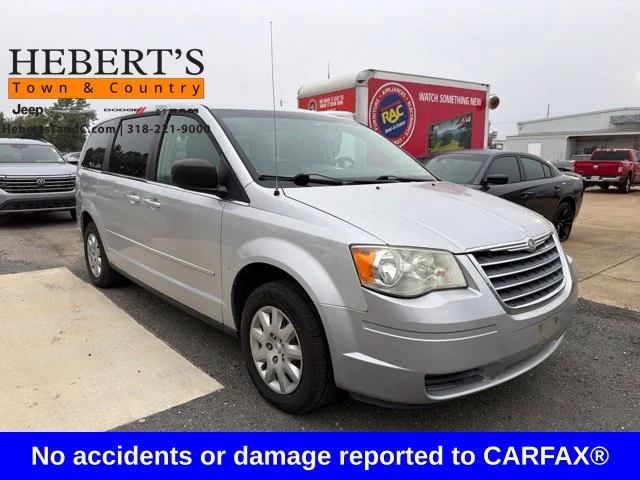 2009 Chrysler Town & Country LX