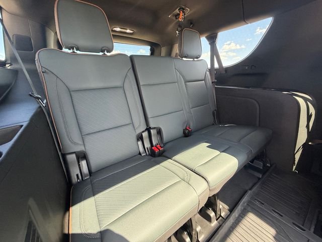 Used 2026 White GMC AT4 image 17