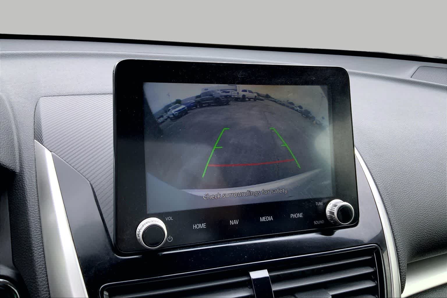 Used 2024 White Diamond Mitsubishi SE image 23