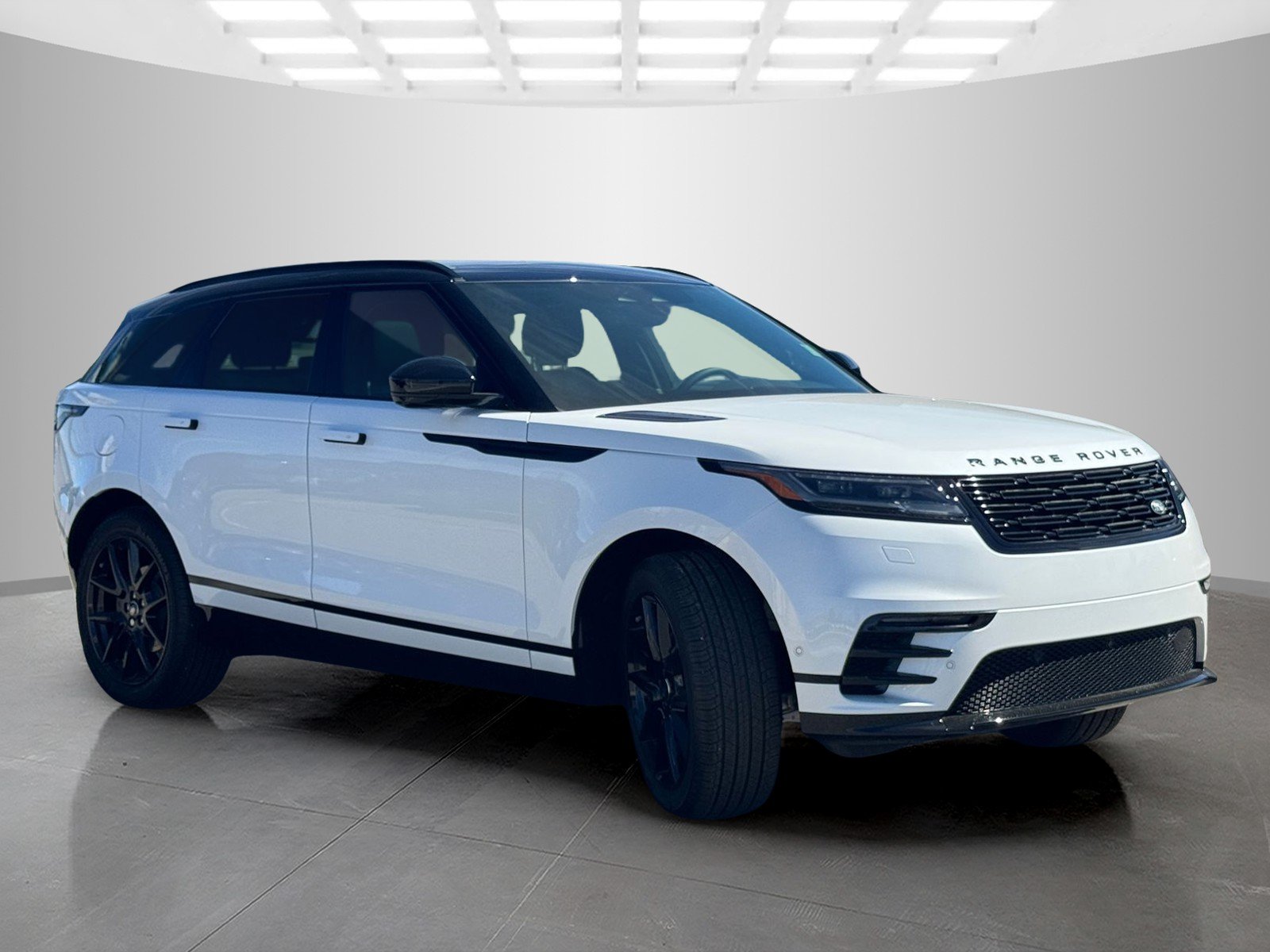 New 2026 Ostuni Pearl White Land Rover Dynamic SE image 3