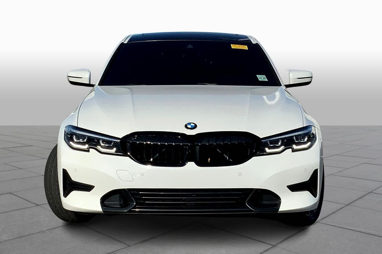 Used 2020 Alpine White BMW 330i xDrive image 3