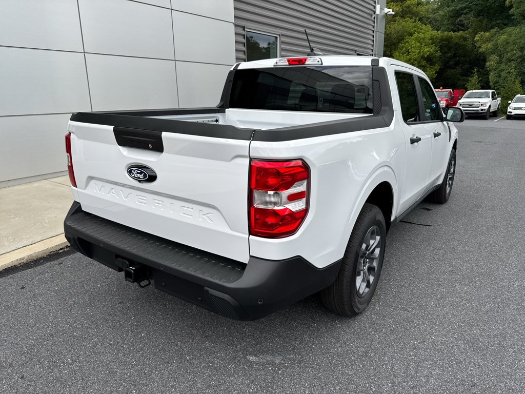 New 2026 Oxford White Ford XLT image 17