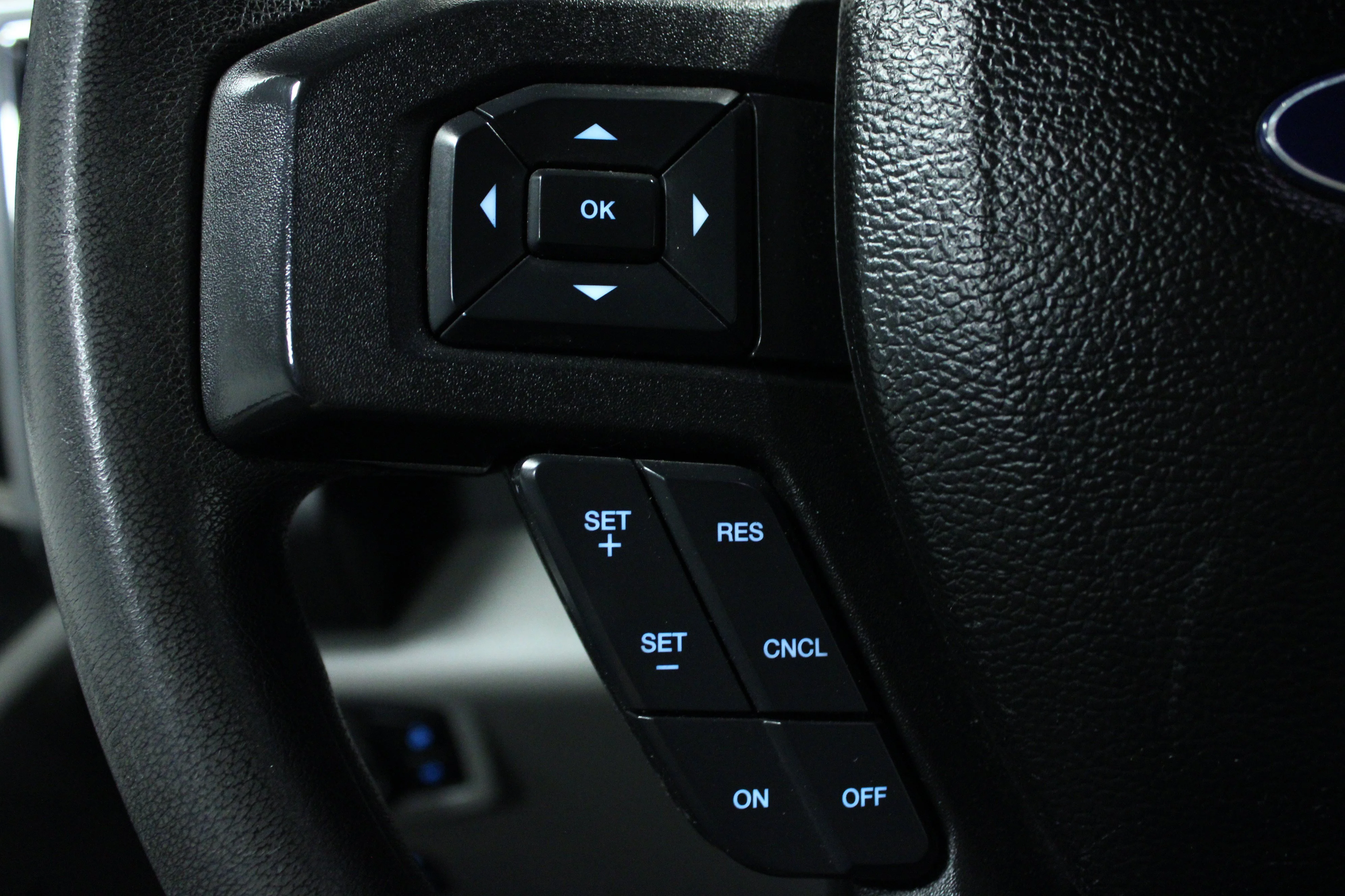 Used 2017 Blue Jeans Metallic Ford XLT image 19