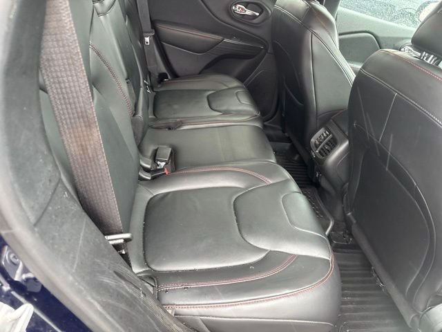 Used 2016 Blue Jeep Trailhawk image 15