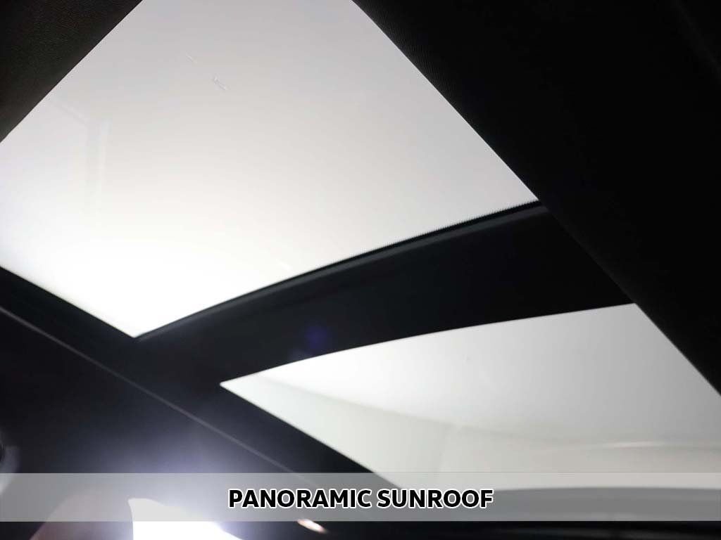 New 2026 White Mitsubishi SEL image 4