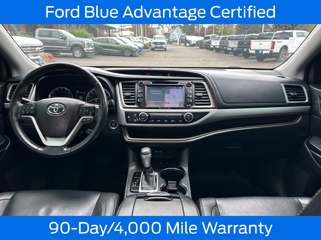 Used 2019 Black Toyota XLE image 18