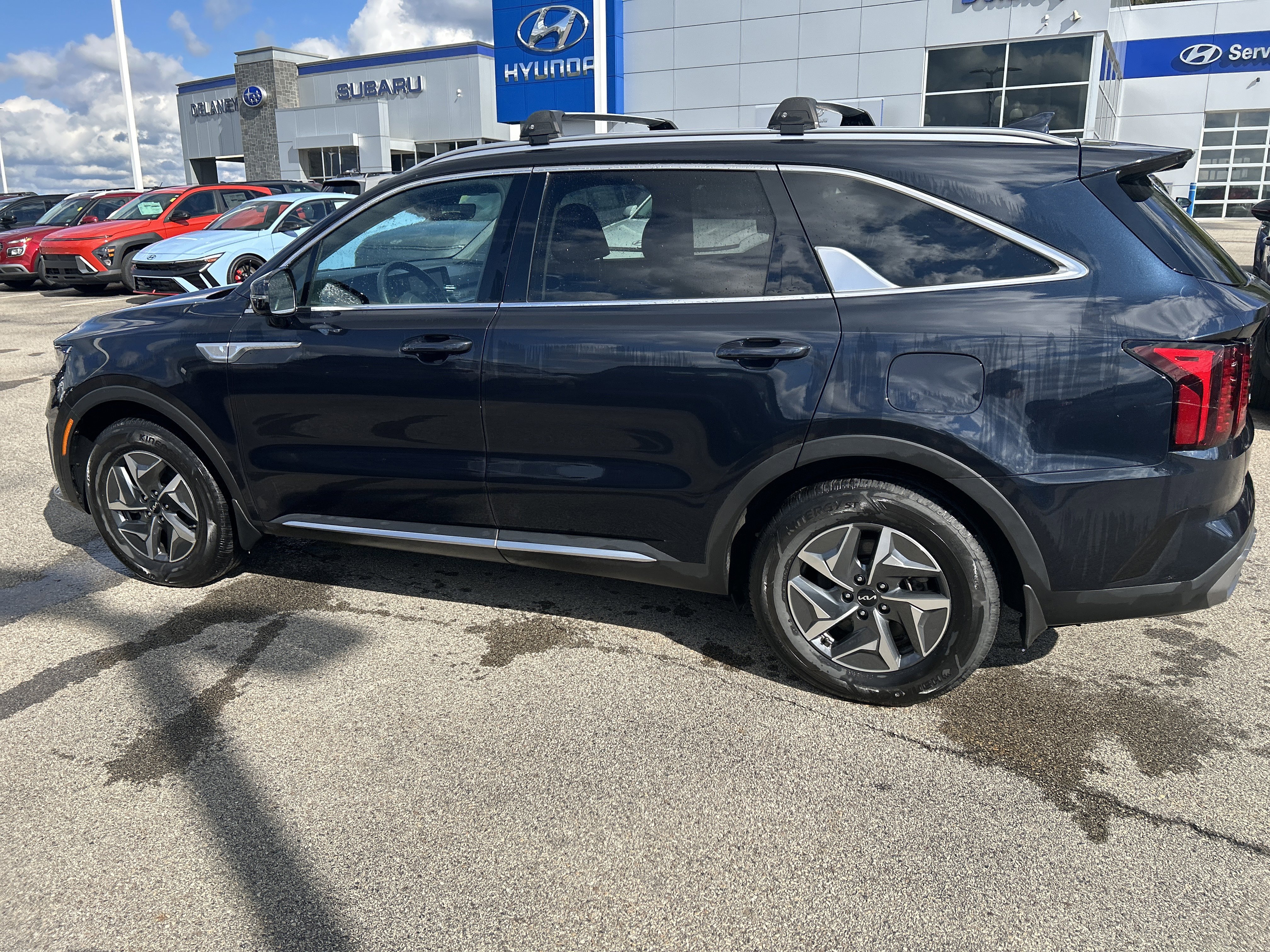 2022 Kia Sorento S Hybrid - Photo 16