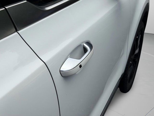 Used 2020 White Kia SX image 38